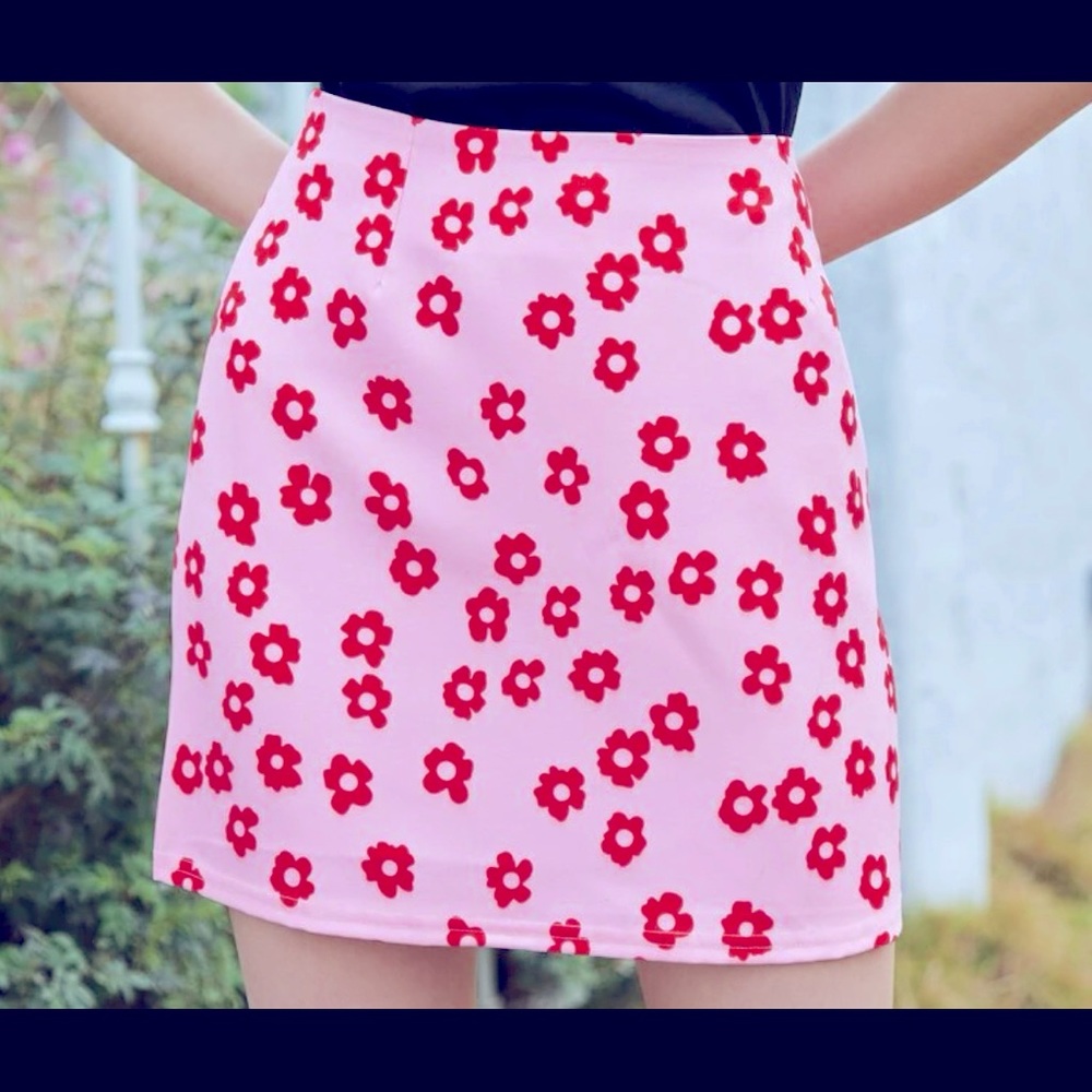 Floral zip up skirt